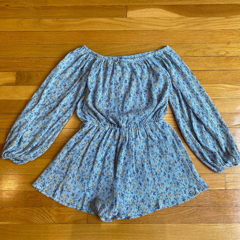 Lulus Between Seasons Blue Floral Print Off-the-Shoulder Romper. Size : XS
